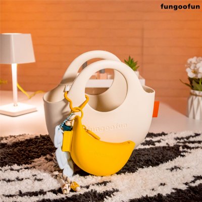 Fungoofun Banana Bag Charm F553 Mini พวงกุญแจกระเป๋าจิ๋วดีไซน์ทรงกล้วยสุดชิค