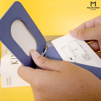 Molan Cano Card Pocket Flip Stand ที่ใส่บัตรแม่เหล็ก MagSafe ลาย iCarer Family