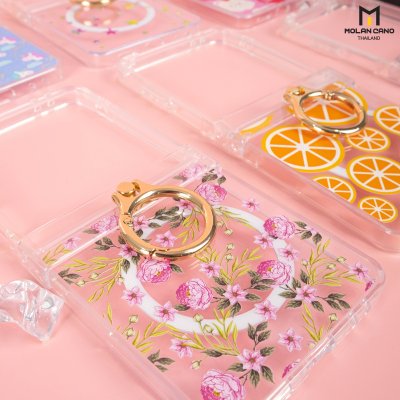 Molan Cano Crystal Clear Flip7 MagSafe with Ring เคสใสสกรีนลายแฟชั่น ปกป้องครบครัน