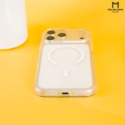 Molan Cano Crystal Shield Magsafe  เคสใสพรีเมียม สำหรับ iPhone 17