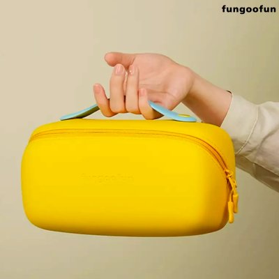 Fungoofun Time Capsule Make up Bag กระเป๋าเครื่องสำอางทรงแคปซูล กันน้ำพกพา รุ่น F530