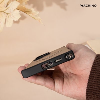 MACHINO Mag Stand รุ่น S24 Ultra เคสชาร์จได้ มีขาตั้งขอบดำ เนื้อสัมผัสแมท สีชา/ขาว กันกระแทก