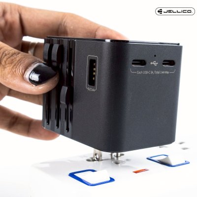 JELLICO หัวแปลงปลั๊กไฟ universal travel adapter S9 PD 2xUSB-C + 1xUSB 3.4A Max 2500W Black