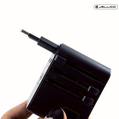 JELLICO หัวแปลงปลั๊กไฟ universal travel adapter S9 PD 2xUSB-C + 1xUSB 3.4A Max 2500W Black