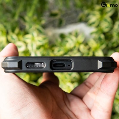 Molan Cano Metal Black Stand with Magsafe S26 Series เคสขาตั้งโลหะพับเก็บได้