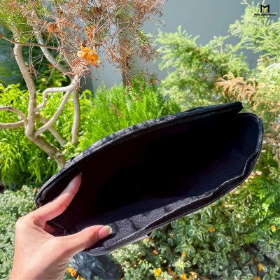 Gizmo x iCarer Family Shoulder Bag กระเป๋าโน้ตบุ๊ก 13/14 นิ้ว ลายลิขสิทธิ์แท้