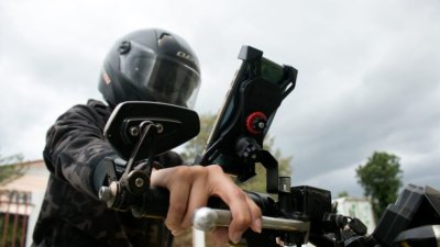 Gizmo ที่วางโทรศัพท์มอเตอร์ไซค์ ติดบริเวณกระจกข้าง รุ่น GH-040