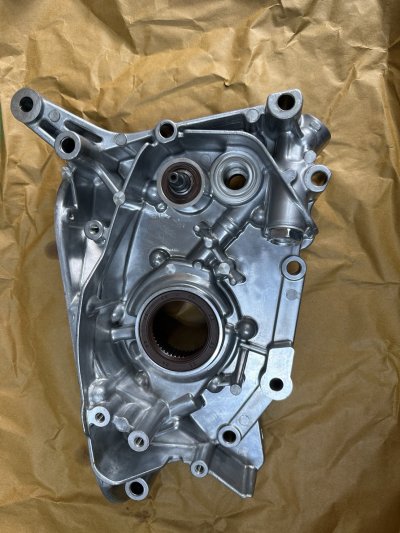 ฝาครอบสายพานราวลิ้น MB TRITON-2500,4D56 8V SAK