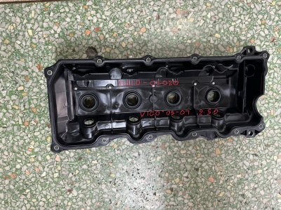 ฝาครอบวาว TT VIGO"05-07 2.5D,D4D ไฟเบอร์ SAK