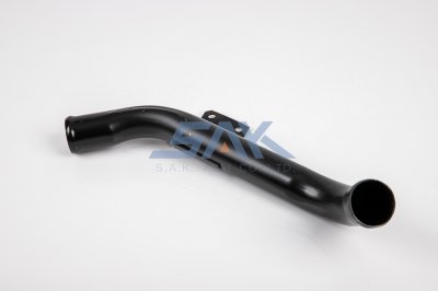 แป๊บต่อท่อยางหม้อน้ำ MB FN527-TURBO กลาง SAK