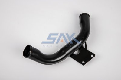 แป๊บต่อท่อยางหม้อน้ำ MB FN527 กลาง SAK