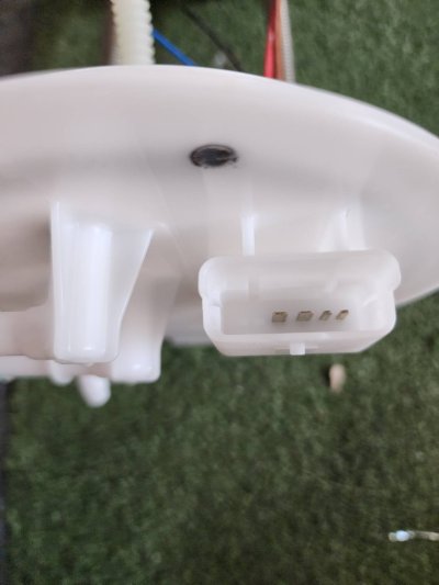 ลูกลอย + ปั้มติ๊ก MD FORD-T7-9 แท้