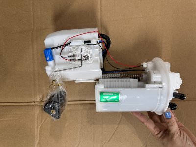 ลูกลอย + ปั้มติ๊ก TT ALTIS"2008-12 SAK