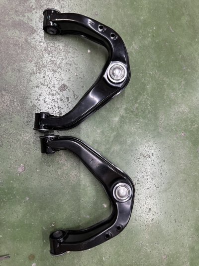 ปีกนกบน NS NAVARA5-6เกียร +ลูกหมาก L SAK