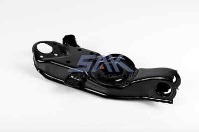 ปีกนกล่าง MB STRADA R SAK