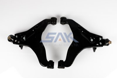 ปีกนกล่าง MB ไทตัน-4WD +ลูกหมาก R SAK