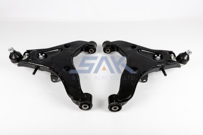 ปีกนกล่าง MB TRITON-4WD"15 +ลูกหมาก R SAK