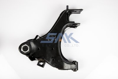 ปีกนกล่าง NS FRONTIER-4WD +ลูกหมาก R SAK