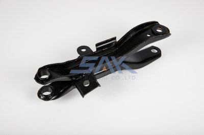 ปีกนกล่าง NS 620 L