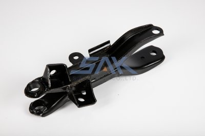 ปีกนกล่าง NS 620 R