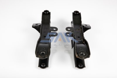 ปีกนกล่าง NS 620 R