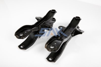 ปีกนกล่าง NS 620 R