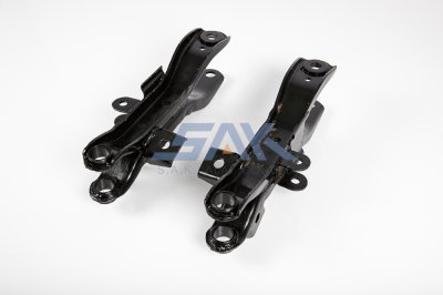 ปีกนกล่าง NS 620 R