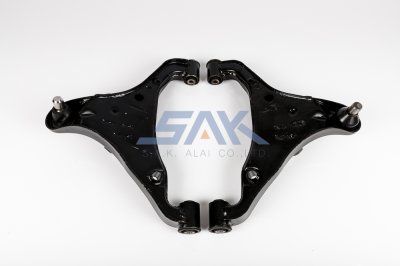 ปีกนกล่าง NS NAVARA-5เกียร +ลูกหมาก R