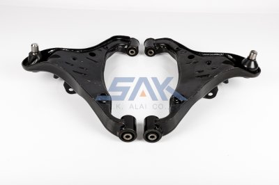 ปีกนกล่าง NS NAVARA-5เกียร +ลูกหมาก R