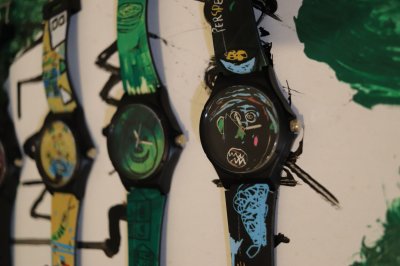 Jam Tangan Perspektif Cacing