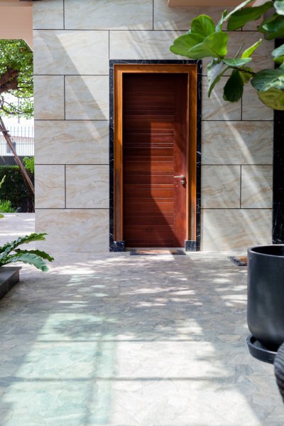 2562 PRIVATE RESIDENT CHANTHABURI