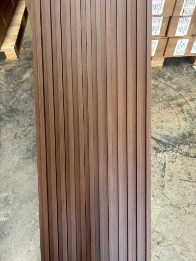 ระแนงร่องลึกสำหรับผนังภายใน