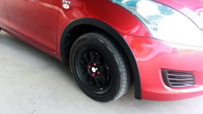 10 คิ้วล้อ (แบบไม่เจาะรถ)