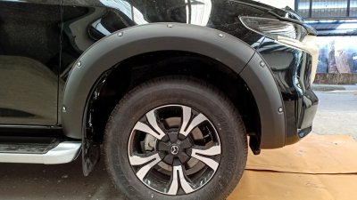 9 คิ้วล้อ (V 3) มีหมุดหลอก