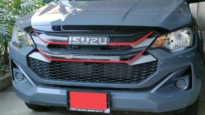 11 ครอบกระจังหน้า DMAX 2023 (4 ชิ้น)