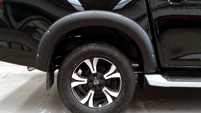 9 คิ้วล้อ (V 3) มีหมุดหลอก