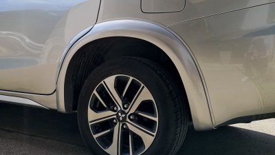 11 คิ้วล้อ