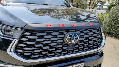 5 TOYOTA INNOVA ZENIX (YEAR 2023) คิ้วฝากระโปรงหน้า