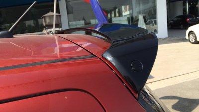 11 สปอยเลอร์หลัง