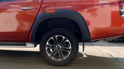 13 คิ้วล้อ (V 1) ทรงห้าง