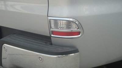 12 Tail Reflector Trim