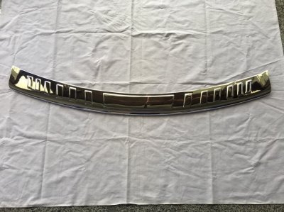 14 Rear Bumper Step Cover (Carbon)