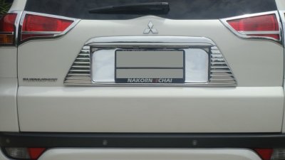 14 แผ่นรองป้ายทะเบียน (V 1)