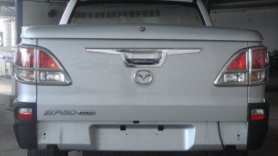 15 Rear Trunk Lide Cover