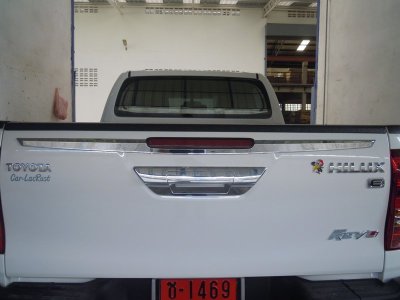 16 Tail Gate Trim