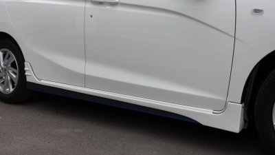 16 เสกิร์ตรอบคัน (V 1) ทรง Nob-R