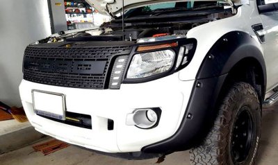 18 Fender Flares V 2 (Front)