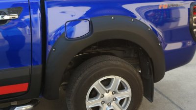 18 Fender Flares V 2 (Front)