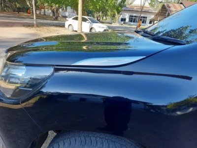 18 คิ้วตกแต่งฝากระโปรงหน้า