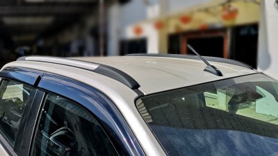 19 Alluminium Roof Bar